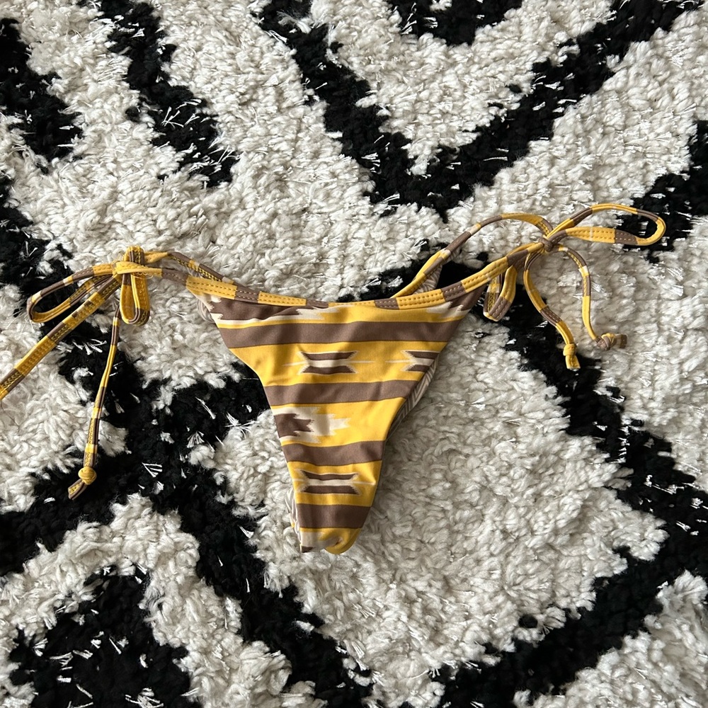 Acacia Choctaw string bottoms